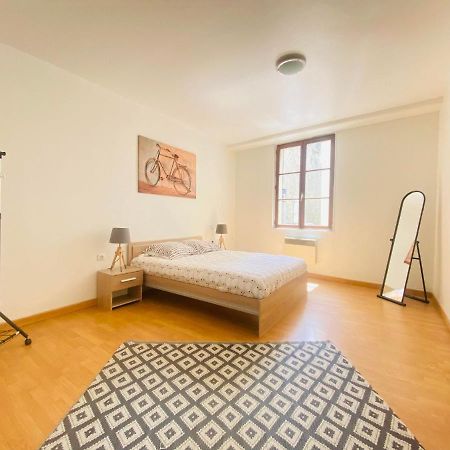 Joli Appartement Proche Cathedrale ล็อง ภายนอก รูปภาพ