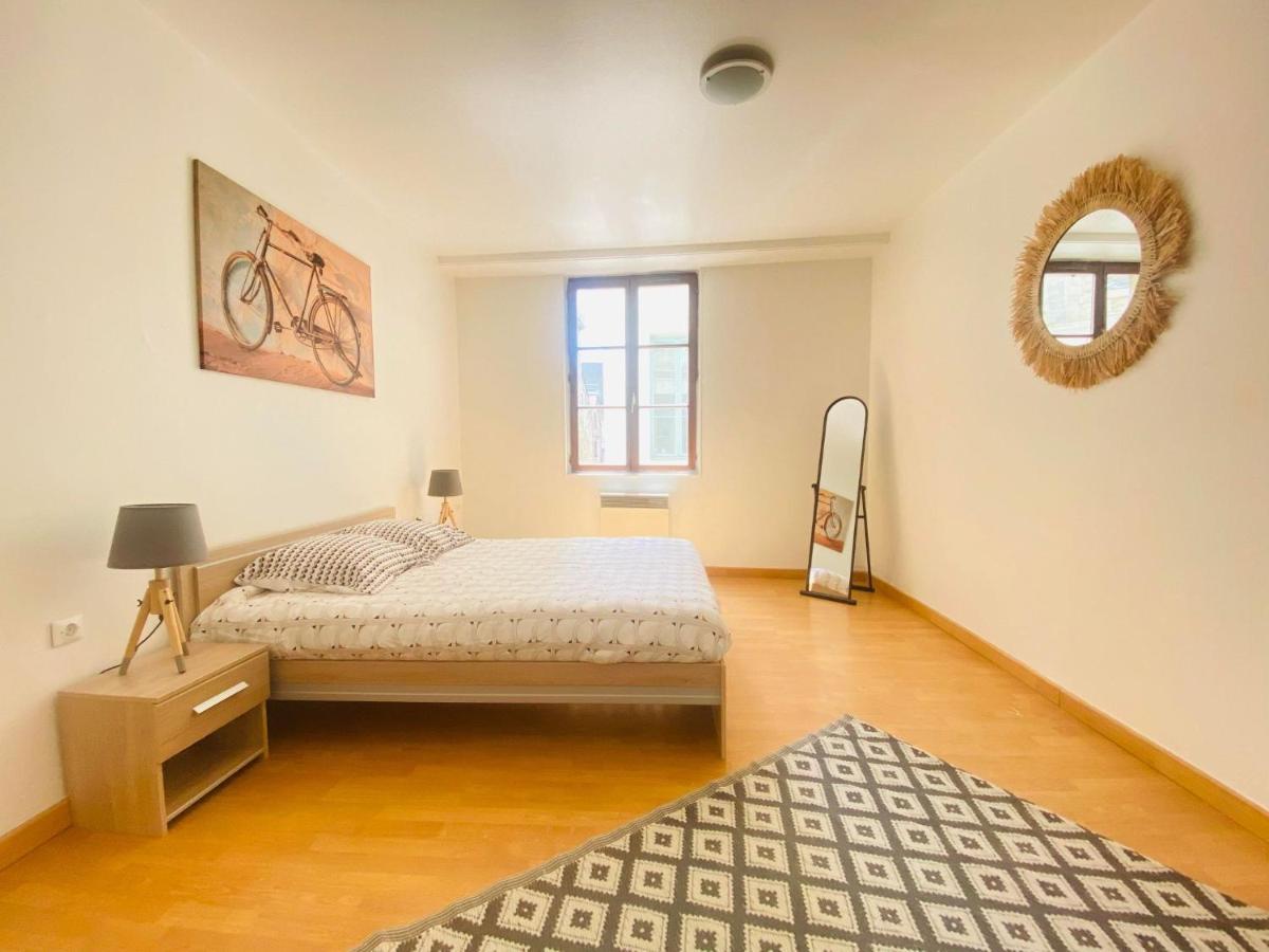 Joli Appartement Proche Cathedrale ล็อง ภายนอก รูปภาพ