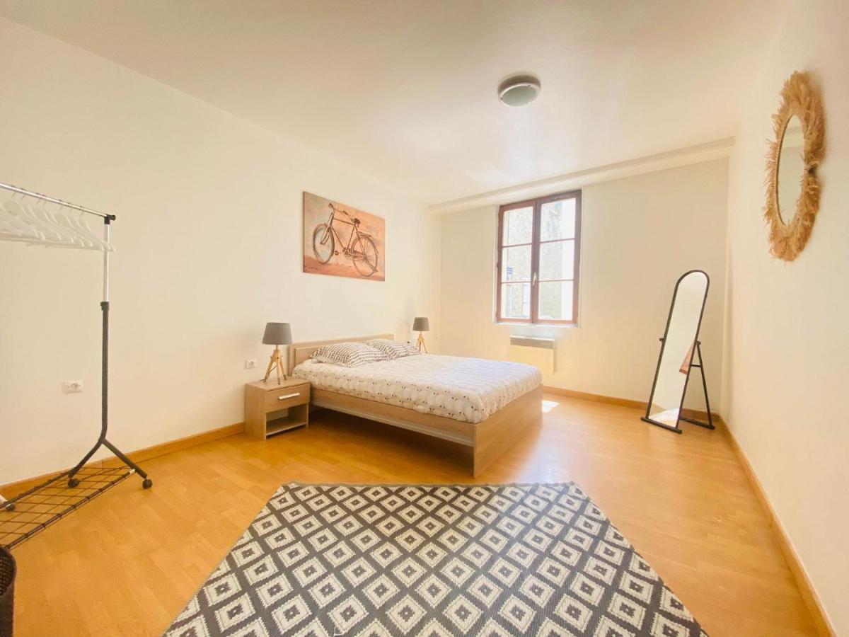 Joli Appartement Proche Cathedrale ล็อง ภายนอก รูปภาพ