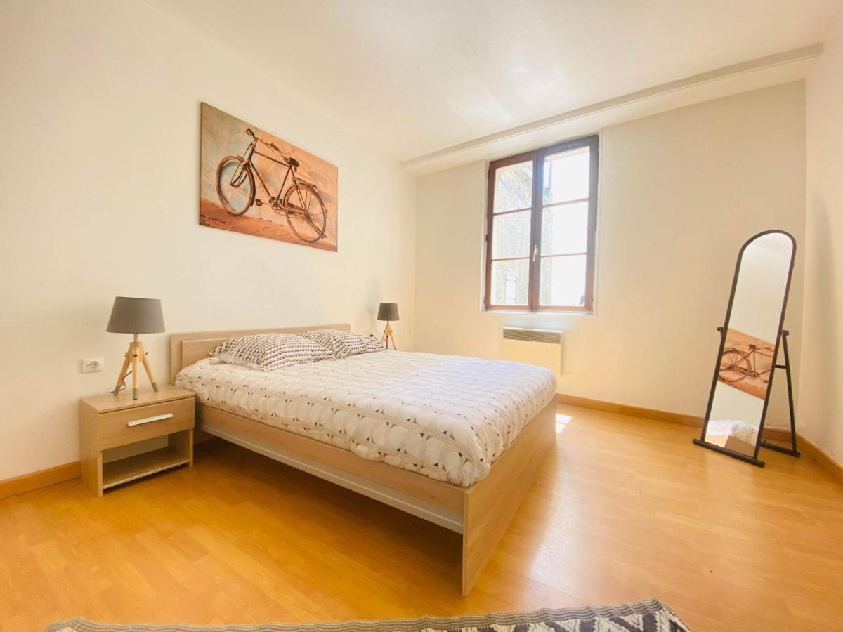 Joli Appartement Proche Cathedrale ล็อง ภายนอก รูปภาพ